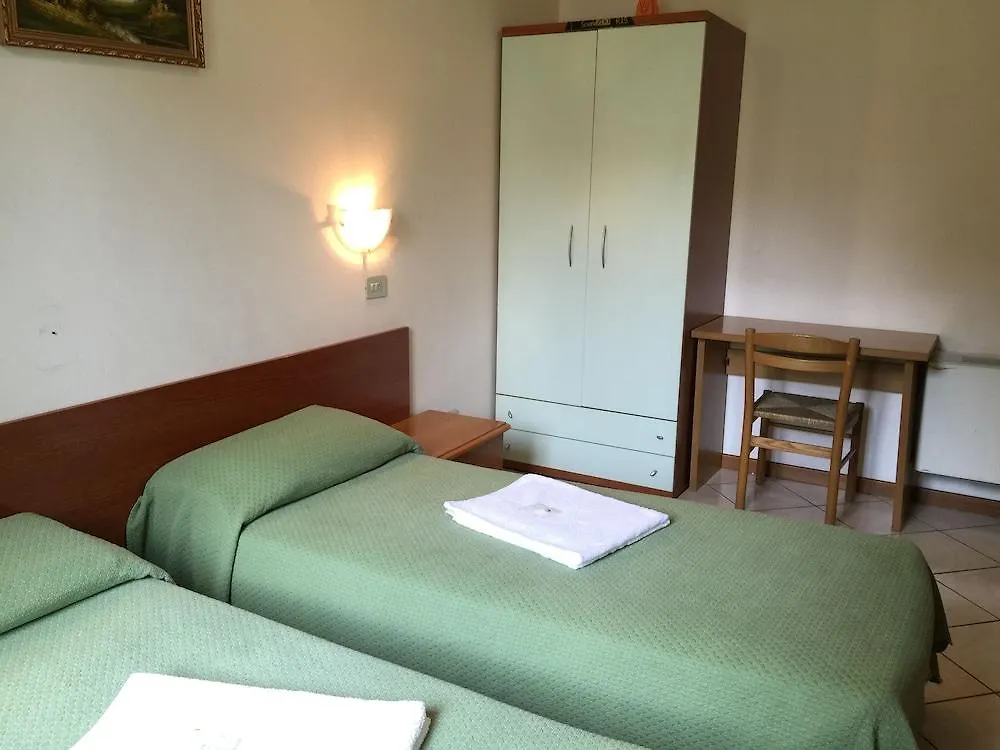 Hotel Adelchi Milan 0*,
