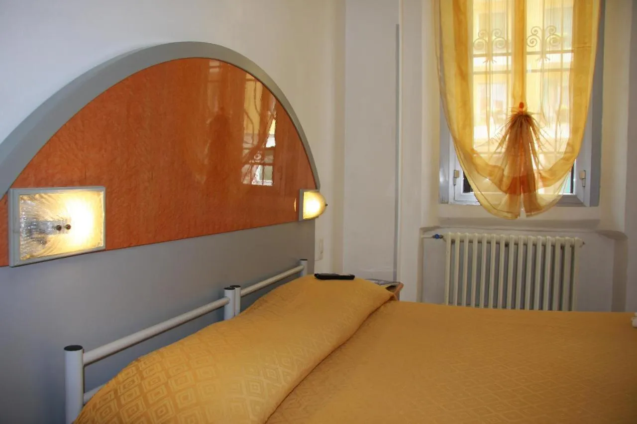 Hotel Adelchi Milan 0*,  Italie